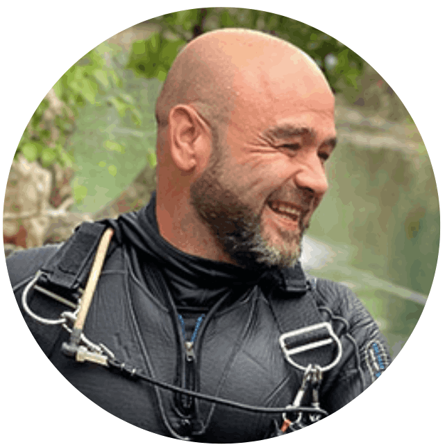Camilo García, Head Instructor and CEO of Divers UnderGround, TDI/SDI Instructor Trainer and experienced cave diving explorer.